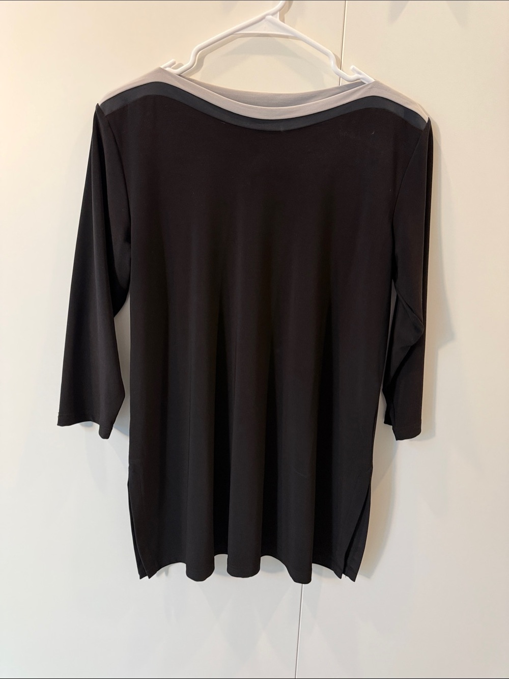 Sympli Black Scoop Neck 3/4 Sleeve Tunic with Gray Trim